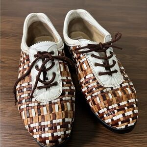 Aerogreen‎ Woven Leather Women's Golf Shoes- Brown and White Size 7